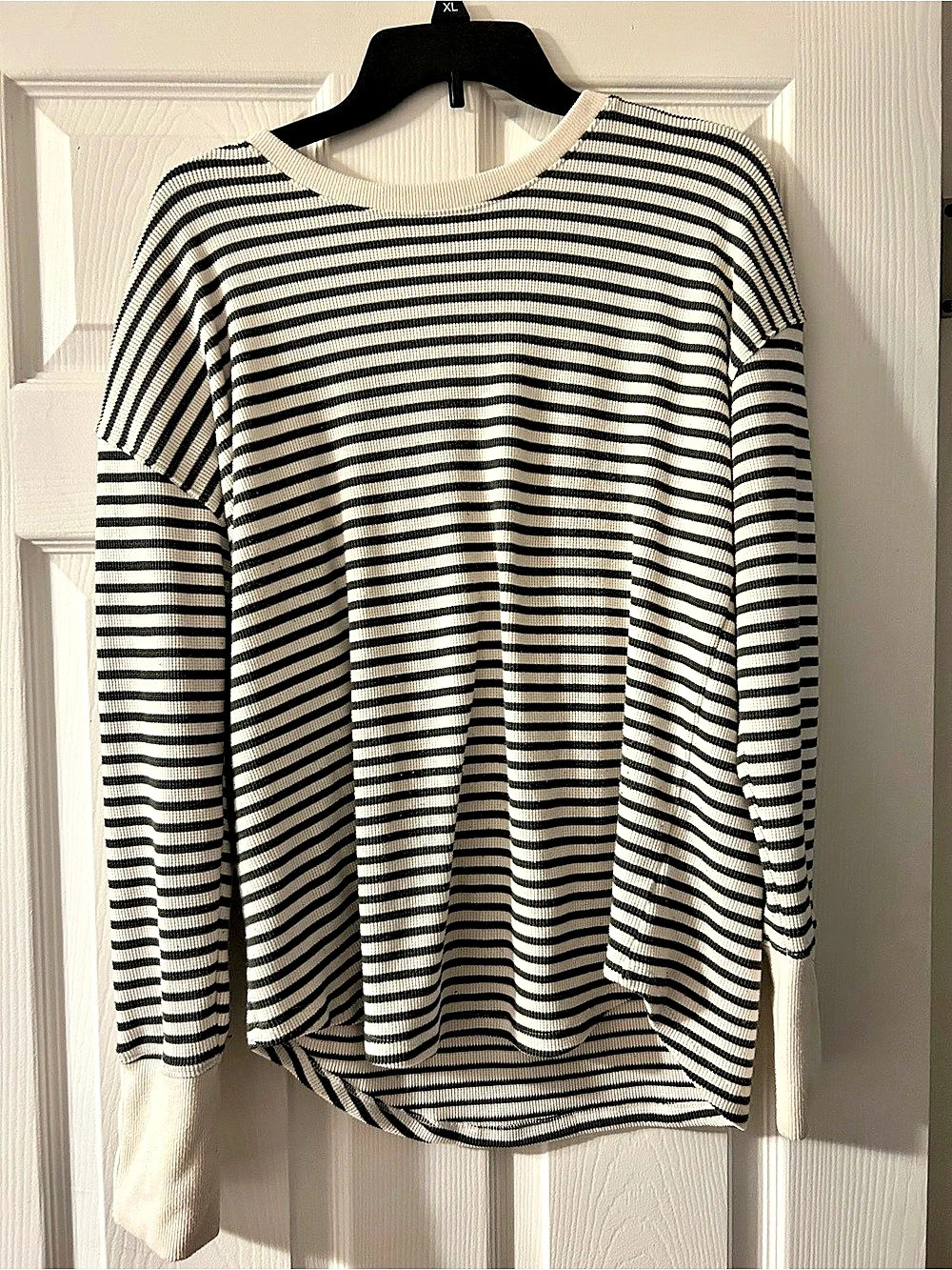 Sonoma Striped Long Sleeve Top in Black & White Size Large